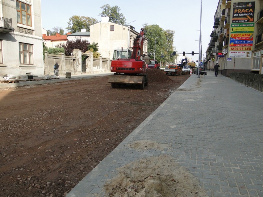 W Radomiu modernizują ulicę 25 Czerwca w centrum miasta; są tam kłopoty z dojazdem