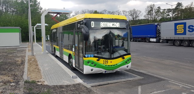 MZK w Zielonej Górze dysponuje obecnie 43 elektrycznymi autobusami, na siedmiu pętlach zamontowane są ładowarki do nich