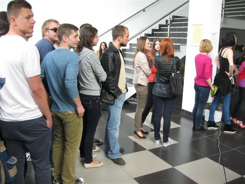 Studenci opolskich uczelni zjedli wspólne śniadanie w SCK.