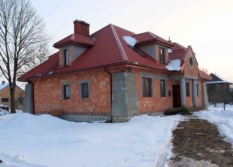 Rosochate Kościelne. Plebania okradziona, pijany włamywacz zatrzymany (zdjęcia)