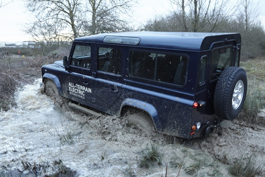 Land Rover Electric Defender MY13, Fot: Land Rover