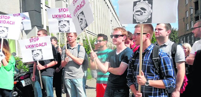 Protestowali m.in. studenci, absolwenci i związkowcy Sierpnia 80