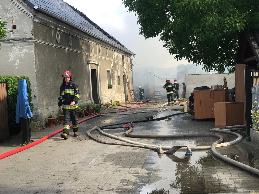 Pożar wybuchł w piątek rano w Chróścinie Opolskiej.