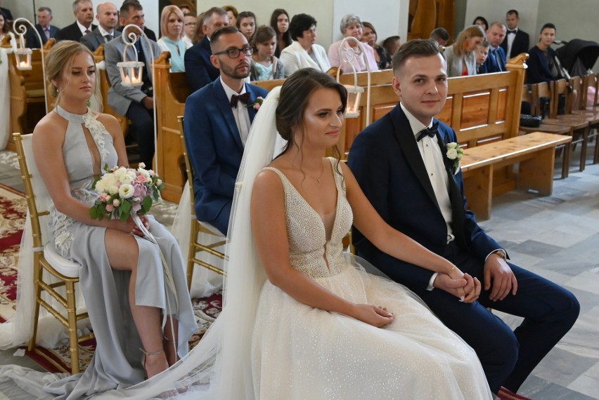 Piękny ślub menedżera piłkarskiego i dyrektora sportowego Wojciecha Śmiecha i Ilony. Byli przedstawiciele świata futbolu [ZDJĘCIA, WIDEO]
