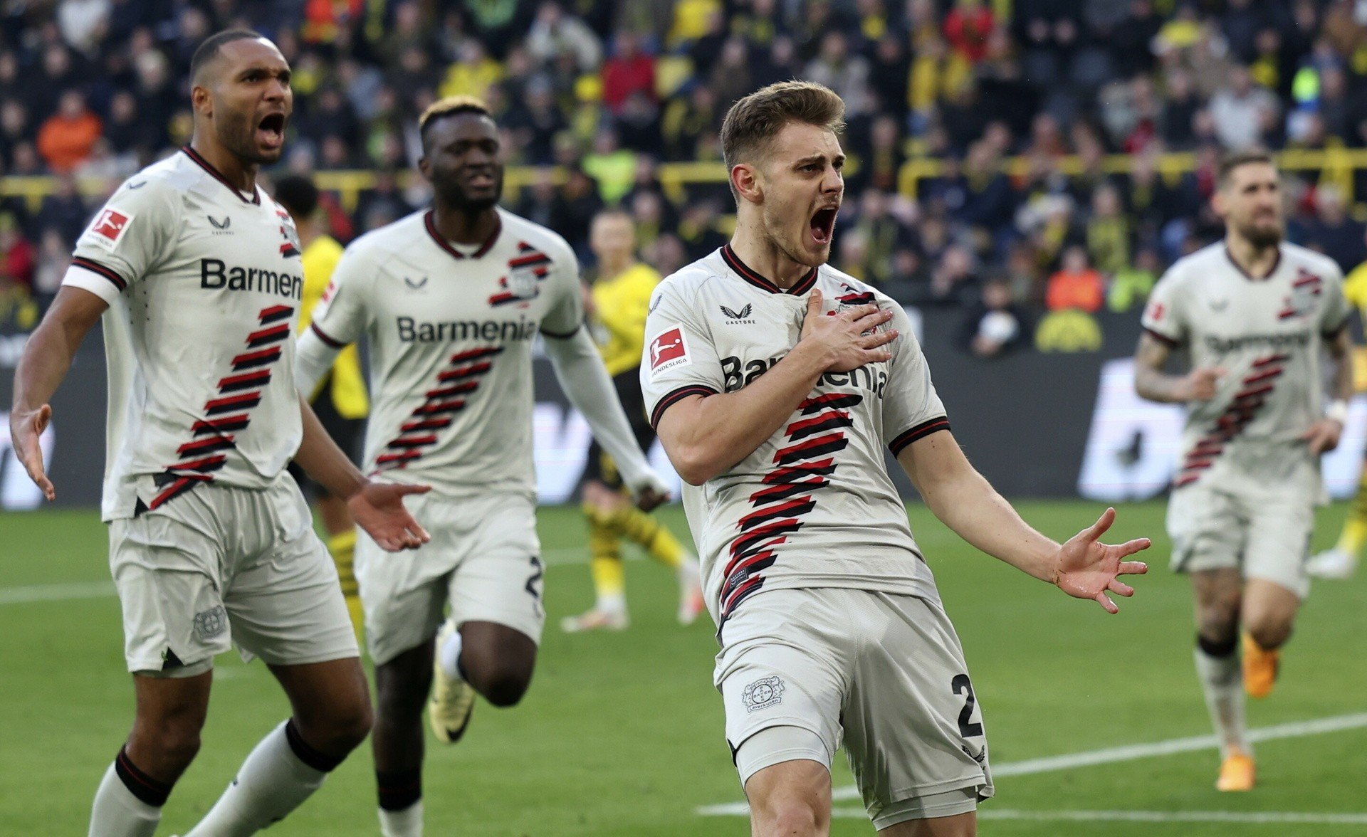 Le Bayer Leverkusen, invaincu, a évité la défaite contre le Borussia Dortmund.  Un but salvateur à la 97e minute