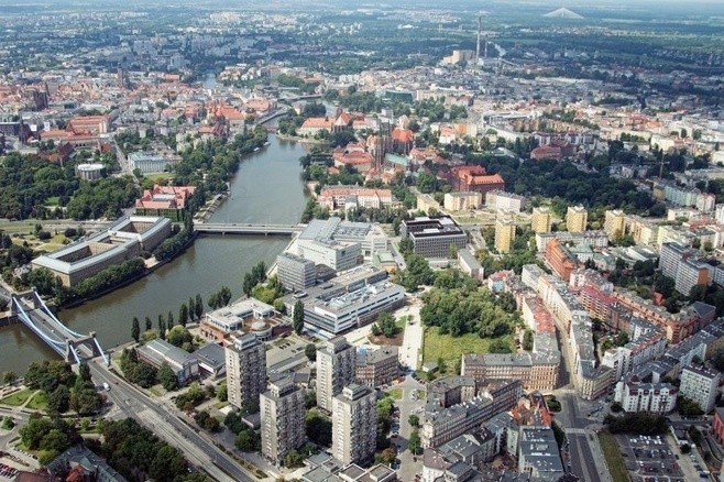 Wrocław: Kończą budować ekologiczny biurowiec Green Day (ZDJĘCIA, WIZUALIZACJE)