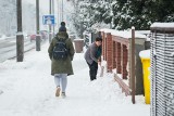 Jak jest zima, to musi być śnieg, czyli uważajcie na chodniki i ulice w Bydgoszczy