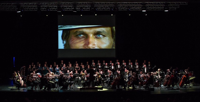 Już 8 grudnia w Bydgoszczy zabrzmi najpiękniejsza muzyka filmowa. Zapraszamy na wyjątkowy koncert The best of Ennio Morricone.