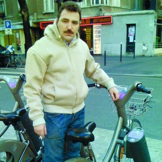 Tomasz Makowski korzystał z wypożyczalni rowerów w Paryżu. Zapowiada, że będzie dążył do tego, by za 1,5 roku podobne powstały w powiecie ełckim. Trzymamy za słowo!