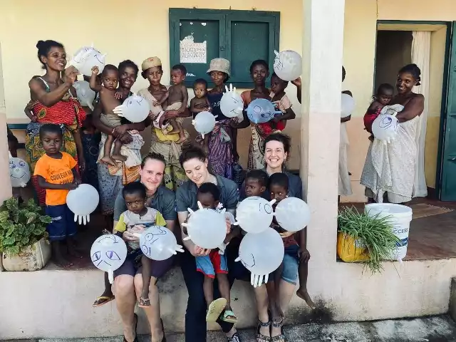 Sonia Bonar, pielęgniarka z Wojewódzkiego Szpitala Zespolonego w Kielcach uczestniczyła w misji na Madagaskarze z zespołem Polskiego Centrum Pomocy Międzynarodowej. Polska ratownicza specgrupa ruszyła z pomocą po tym, jak wyspa ucierpiała po przejściu cyklonów Ana i Batsirai.