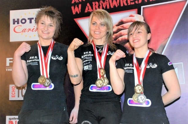 Od lewej: Milena Morczyńska, Marlena Wawrzyniak i Marta Opalińska z Arm Fanatic Sport Grudziądz. Są podwójnymi mistrzyniami Polski 2017 r na lewą i prawą rękę, każda w swojej wadze