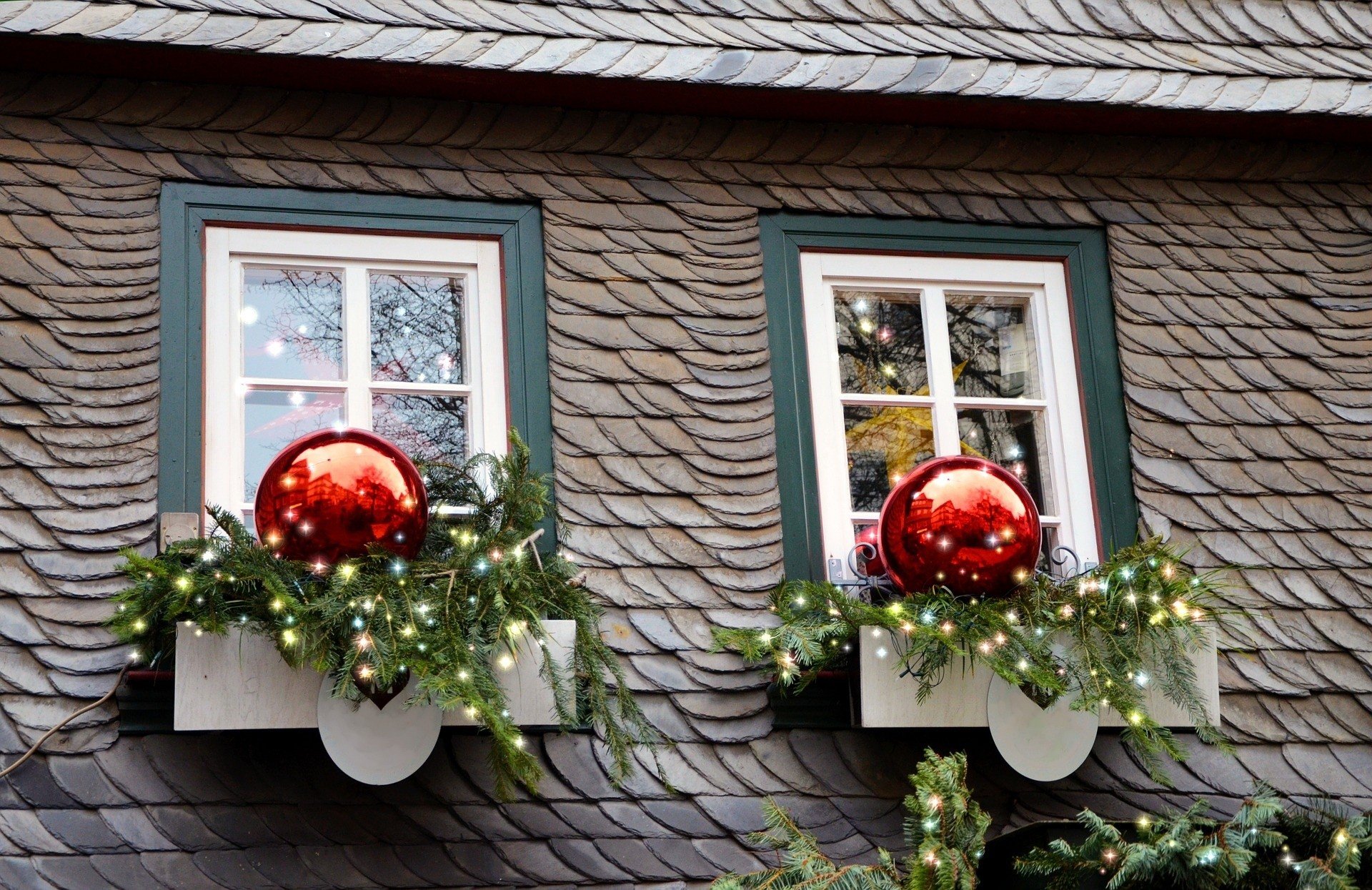 further notification partition Najpiękniejsze ozdoby bożonarodzeniowe na okna. Tak możesz udekorować okna  na święta | Gazeta Pomorska