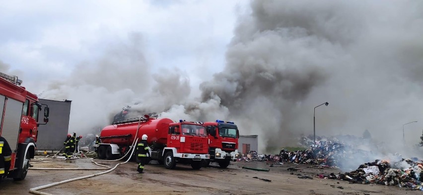 Pożar w zakładzie odpadów komunalnych w czwartek, 28.10.2021...