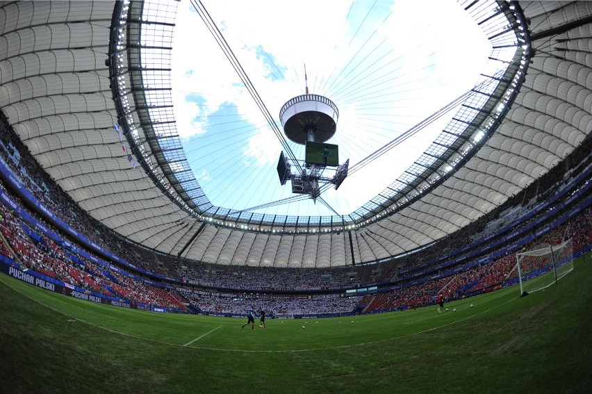 Legia Warszawa pokonała w finale Lecha Poznań na Stadionie...