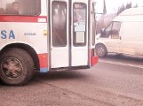 Kontrola autobusów w Brodnicy. Kierowca siedział, pasażerowie stali