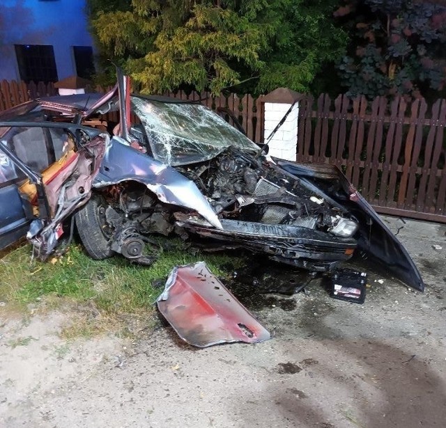 Śmiertelny wypadek pod Tarnowem, nie żyje 20-letni mężczyzna. Kierowca był pijany, 3.07.2022