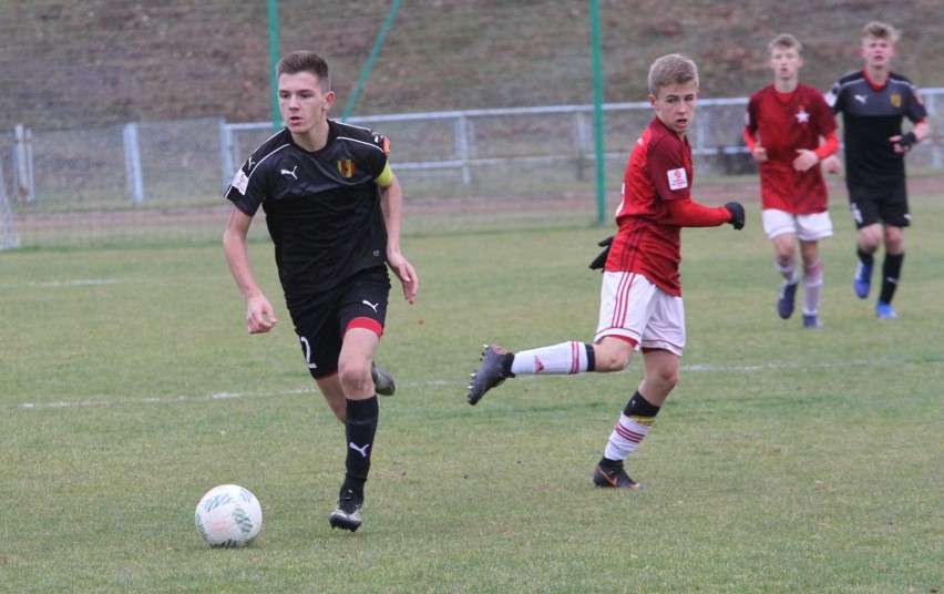 15-letni Iwo Kaczmarski z profesjonalnym kontraktem w Koronie Kielce. Gra już ze starszymi piłkarzami   