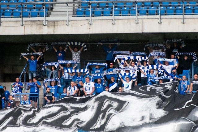 Lech Poznań zremisował w niedzielę, 30 sierpnia z Wisłą Płock na stadionie przy Bułgarskiej w Poznaniu. Mimo ograniczeń związanych z pandemią koronawirusa i deszczowej pogody kibice Kolejorza nie zawiedli. Kolejne zdjęcie --->