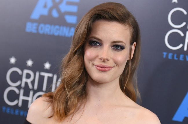 Gillian Jacobs jako Britta Perry...