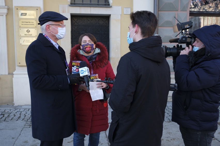 Prezydent Jacek Jaśkowiak regularnie uczestniczy w akcjach...