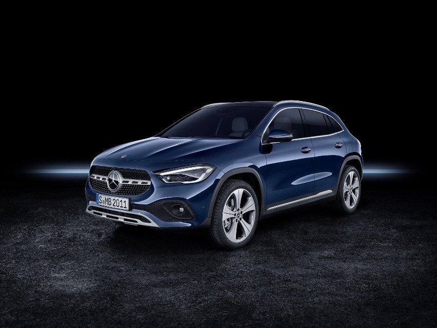 Mercedes GLA ma wyraziste ogólne proporcje z krótkimi...