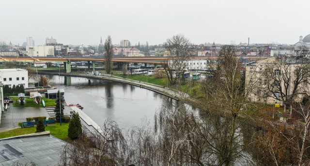 Walka o dolną Brdę kończy się więc porażką naszych elit politycznych.