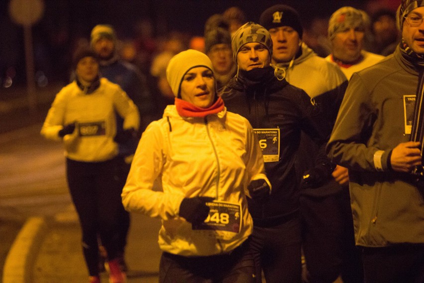 Trzecia Dycha do Maratonu 2018. Nocne marki biegowe w akcji (ZDJĘCIA, WIDEO)