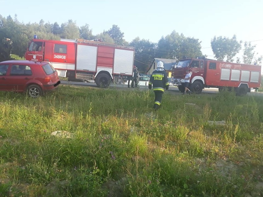 Łęka. Uderzył w przystanek autobusowy, został ukarany mandatem