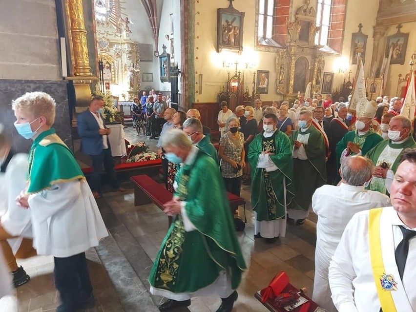 W Szydłowcu pamiętają o księdzu Romanie Kotlarzu. Za nami uroczystości z udziałem biskupa i posłów. Była msza, koncert