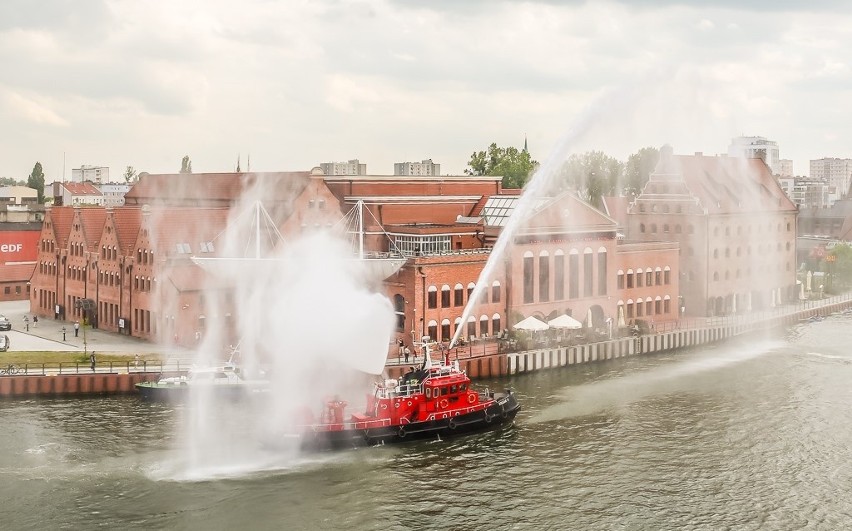 Flyboard w Gdańsku na Otwarciu Sezonu Żeglarskiego [ZDJĘCIA]