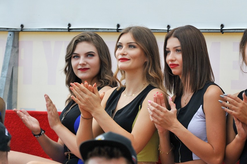 Tłumy oglądały triumf Kolejarza Opole. Zobacz zdjęcia z trybun i parkingu [galeria]