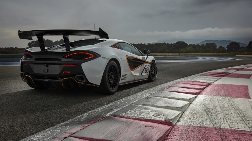 McLaren 570S Sprint...