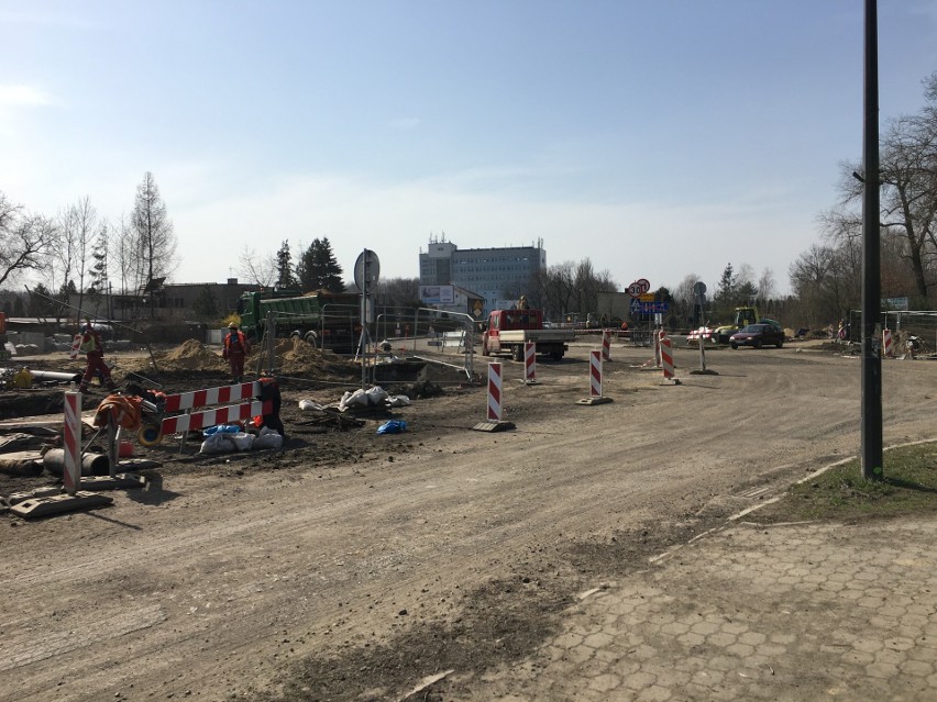 Budowa ronda przy stadionie Górnika idzie pełną parą