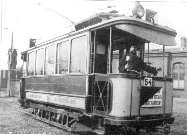 Wagon silnikowy herbrand U-107c, rok 1915.