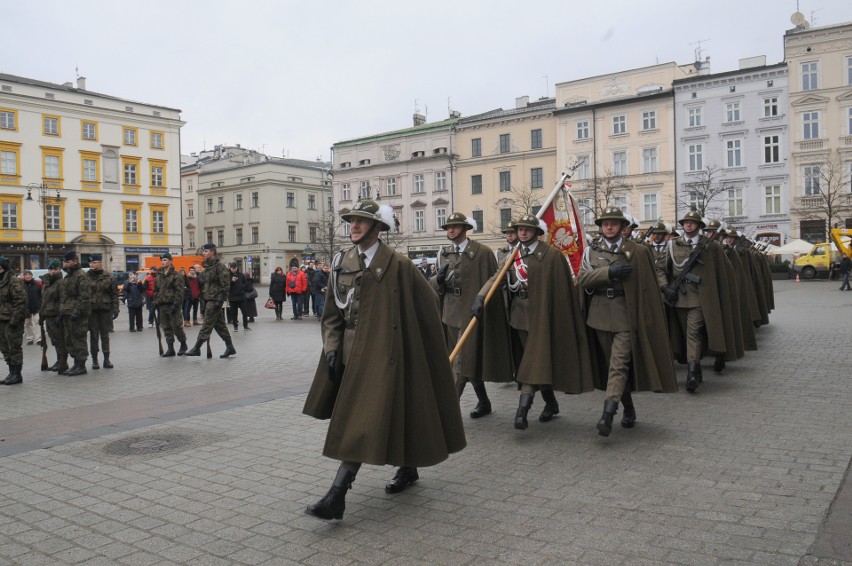 Piknik „Bezpieczna Polska” na krakowskim Rynku [NOWE ZDJĘCIA]