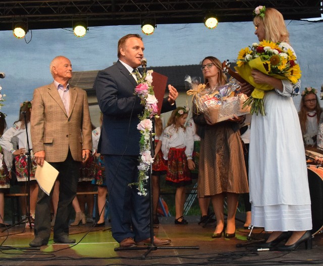 Guzowianki w niedzielę, 8 września świętowały pięciolecie istnienia. Był koncert przyjaciół, przemówienia, prezenty.