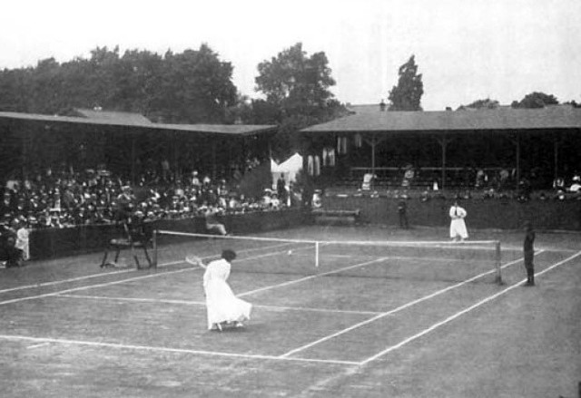 Mecz singlowy tenisistek w Londynie w 1908 roku (letnie igrzyska olimpijskie)