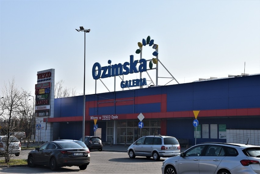 Tesco w Galerii Ozimska w Opolu.