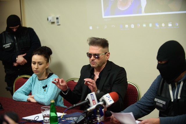 Joanna Wenderlich i Krzysztof Rutkowski podczas konferencji prasowej dotyczącej poszukiwań Remigiusza Baczyńskiego