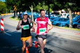 Biegacze z powiatu skarżyskiego znów w czołówce dużego maratonu. Rafał Czarnecki ponownie nie do pokonania