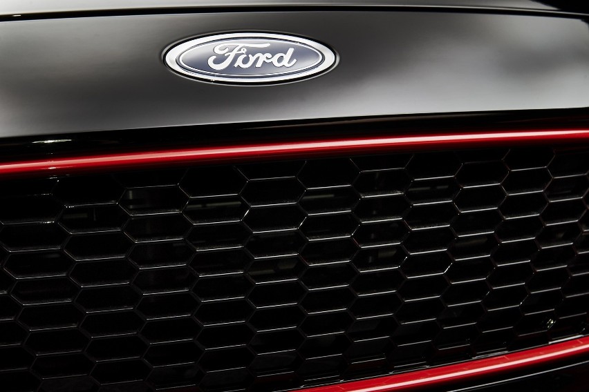 Ford wprowadza na rynek dwie stylowe i usportowione edycje...