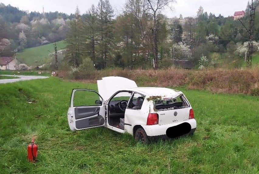 Groźny wypadek drogowy w dolinie Popradu. Dwie osoby zabrane z Żegiestowa do szpitala