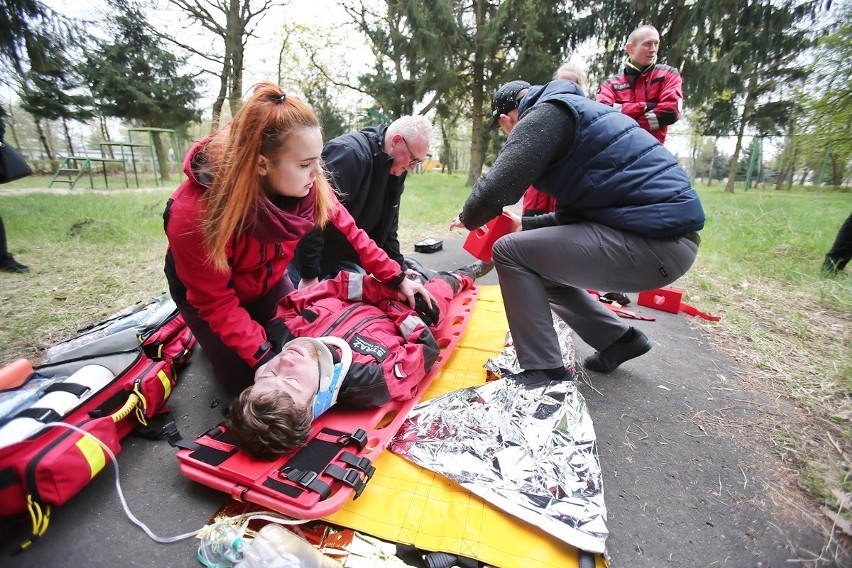 Strzelali do terrorystów i odbijali zakładników. Ćwiczenia obrony cywilnej na WSOWL 