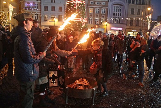 Dziś zasiądziemy do wigilijnej wieczerzy. Później mamy dwa dni świąt. Gdzie i jak spalić kalorie? Podpowiadamy!