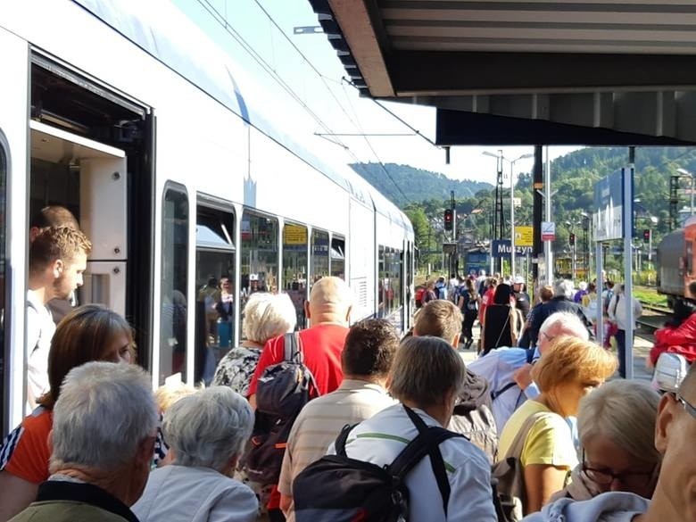 Okazja by podziwiać słowackie Tatry. Ruszają pociągi z Muszyny do Popradu