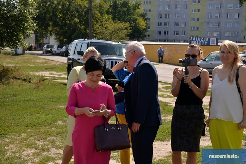 Poseł Joanna Borowiak zbierała podpisy list poparcia we Włocławku [zdjęcia, wideo]