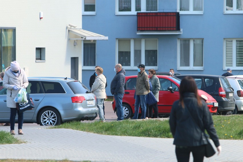 Lublin i Świdnik w maskach. Mieszkańcy stosują się do nakazu zakrywania nosa i ust 