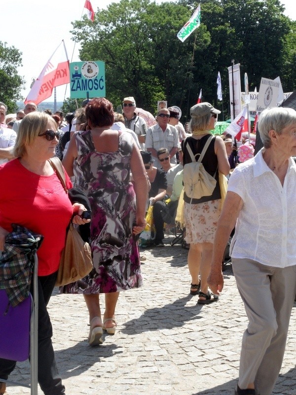 Pielgrzymka Radia Maryja: Słuchacze Radia Maryja przybyli na...