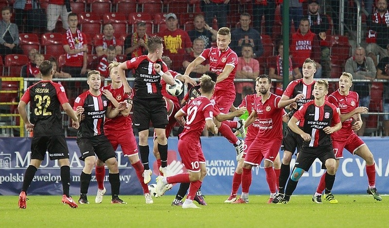 Resovia - Widzew Łódź. Piłkarska druga liga. Telewizja chciała pokazać mecz Widzewa