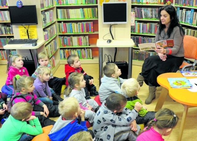 W czwartek dzieci spotkały się z Katarzyną Janowicz-Timofiejew, autorką książek z wydawnictwa "Niebieska Mrówka".